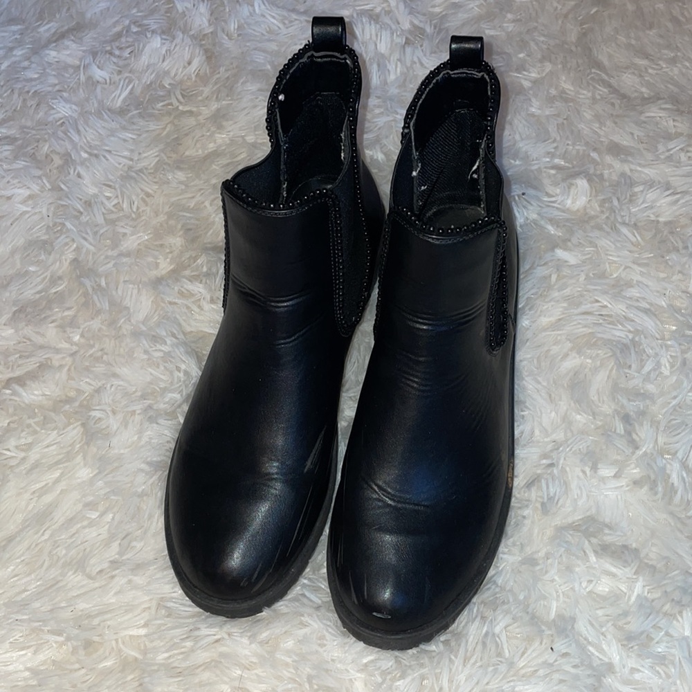 Boots - Picture 2 of 3